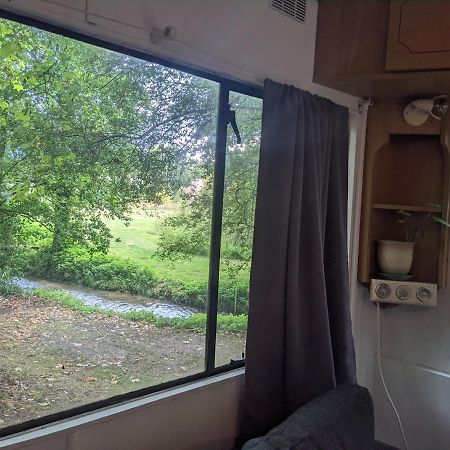 Mobile Home Situe Au Coeur Du Lac Blangy-le-Château Exterior foto