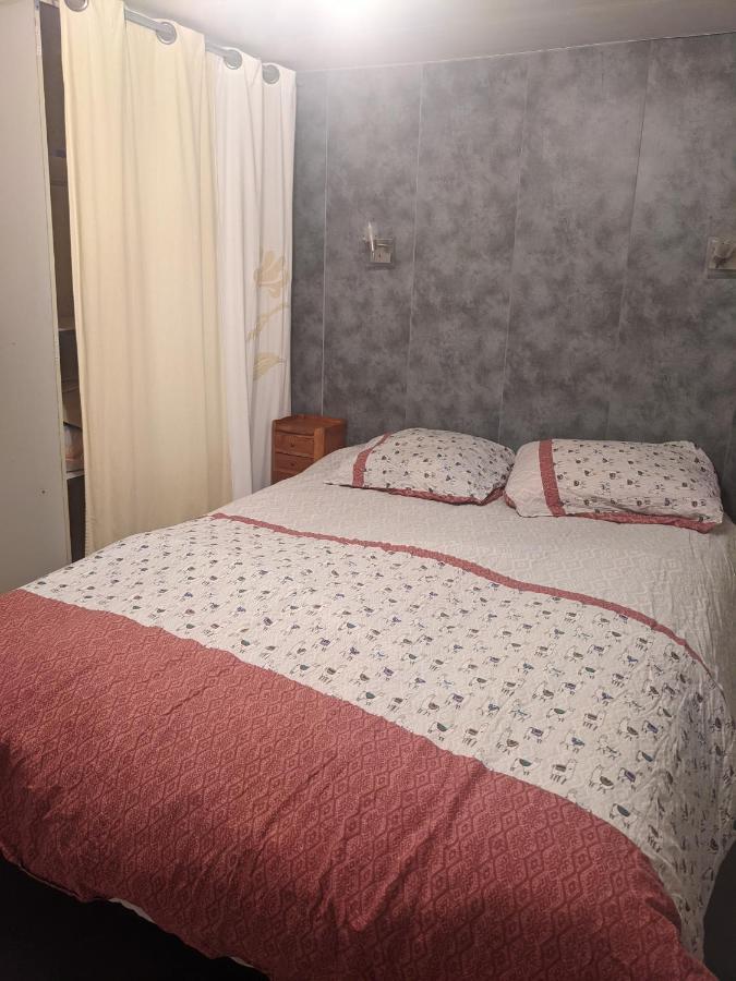Mobile Home Situe Au Coeur Du Lac Blangy-le-Château Exterior foto