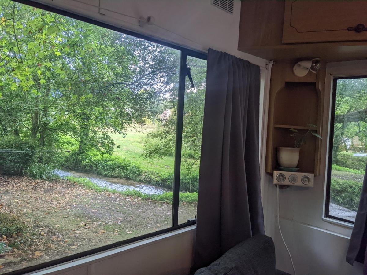 Mobile Home Situe Au Coeur Du Lac Blangy-le-Château Exterior foto